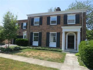 84 Elm St, Perrysburg, OH 43551-2117
