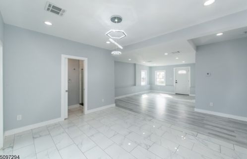 22 Harvard St, Nutley NJ  07110-3322 exterior