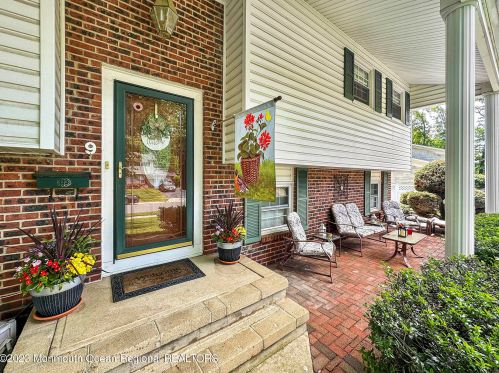 9 Villanova Dr, Jackson Twp, NJ 08527-2336