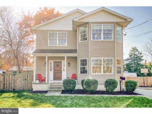 706 Main St, Riverton, NJ 08077-1704