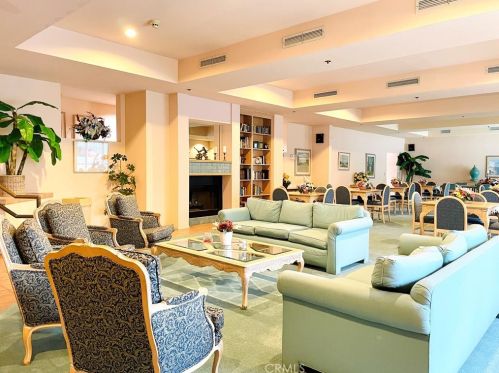 11410 Dolan Ave, Downey CA  90241-4978 exterior