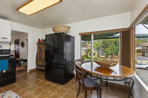 2515 Congress St, San Diego CA 92110-2746 exterior