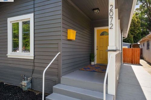 2072 Harrington Ave, Oakland, CA 94601-3704