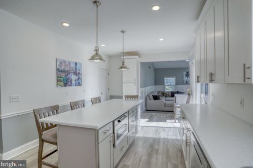 411 Mannering Dr, Dover DE  19901-5409 exterior