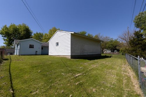 182 Meadow Ln, Johnstown, OH 43031-1179