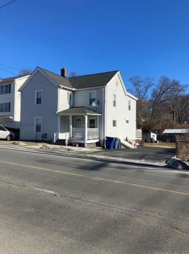 489 Sylvan Ave, Waterbury, CT 06706-1843