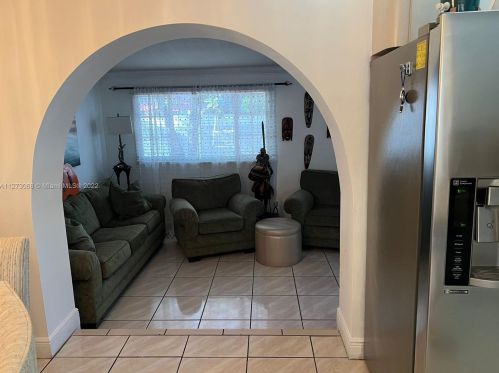 1191 53 St, Hialeah FL  33012-9005 exterior