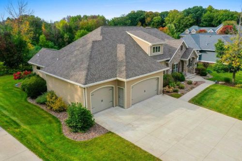668 Marble Rock Cir, Green Bay, WI 54311-6947