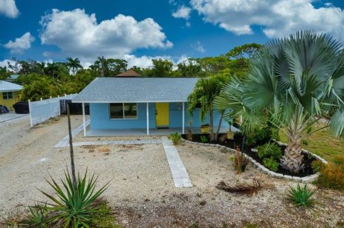 4436 Little Hickory Rd, Bonita Springs, FL 34134-3943