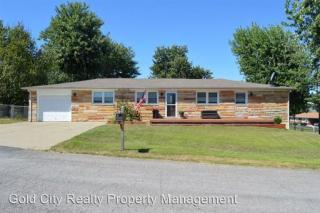 301 Cheryl Ave, Big Spring, KY 40175-1008