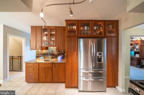 401 Santillo Way, Downingtown PA  19335-3132 exterior