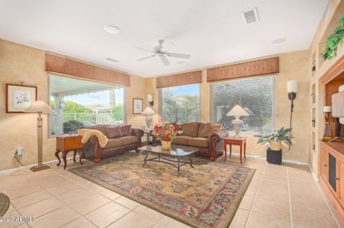 15156 Daybreak Dr, Sun City, AZ 85374-2046
