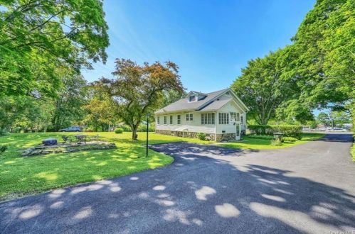 41 Goshen Ave, Washingtonville NY  10992-1117 exterior