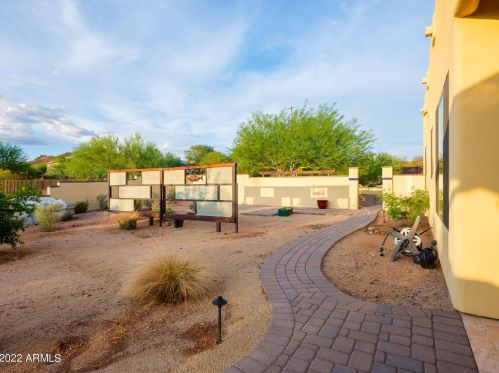 26506 11th Ave, Phoenix AZ  85085-1894 exterior