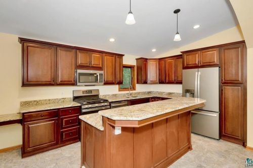 5728 Industrial Rd, Duluth MN  55811-9774 exterior