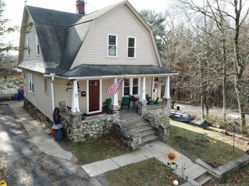 265 Hauser St, Waterbury, CT 06704-2637
