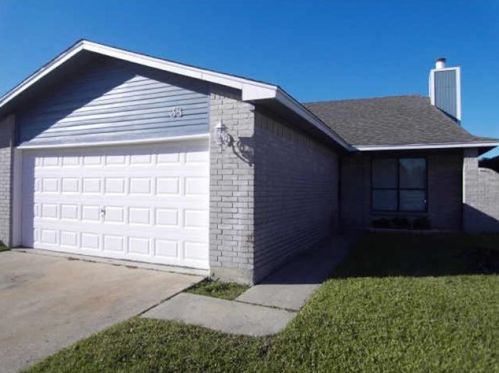 38 Campeche Cir, Galveston, TX 77554-9361