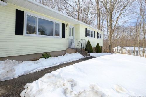 54 Woodcrest Dr, Waterbury, CT 06708-2199