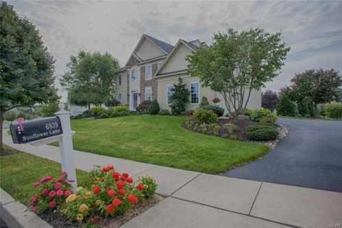 6939 Sunflower Ln, Macungie, PA 18062-8672
