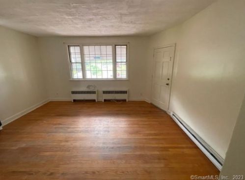 88 Farrell Rd, Waterbury CT  06706-2328 exterior
