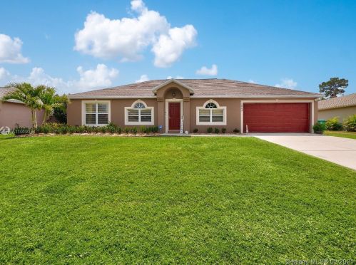 1842 Whipple Ave, Fort Pierce, FL 34953-5155