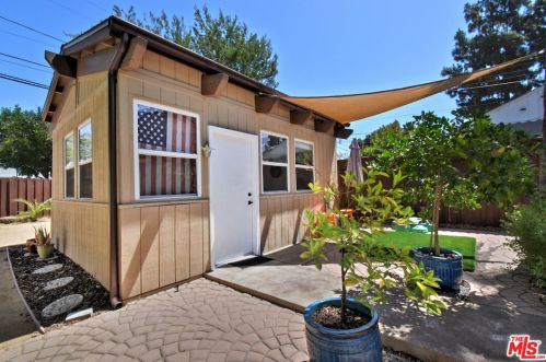 14609 Albers St, Van Nuys CA  91411-3711 exterior