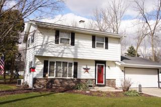 104 Stoney Ridge Way, Saukville, WI 53080-1734