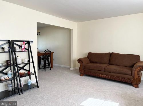 2641 Abington Rd, Wilmington, DE 19810-1101