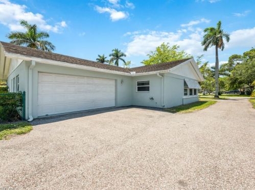 1195 8th Ave, Naples FL  34102-8118 exterior