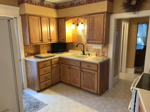 1112 Cedar Ave, Marshfield, WI 54449-4234