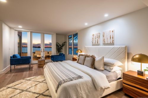 3535 Riviera Dr, San Diego CA 92109-6641 exterior