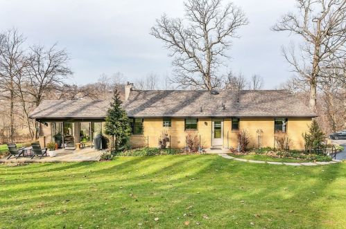 133 Parkview Rd, Pittsburgh, PA 15237-4073