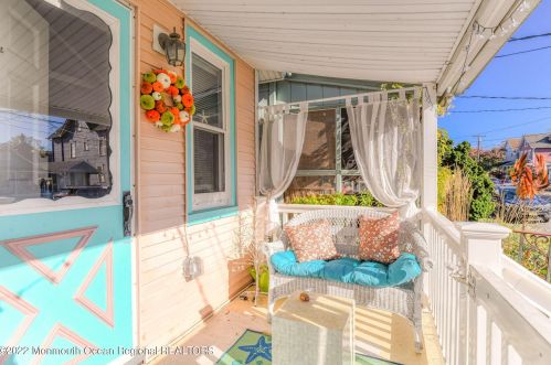 107 Cookman Ave, Ocean Grove, NJ 07756-1004