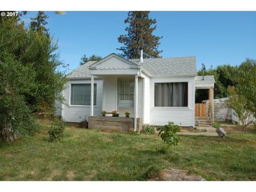 330 Gregory Dr, Winston OR  97496-5583 exterior