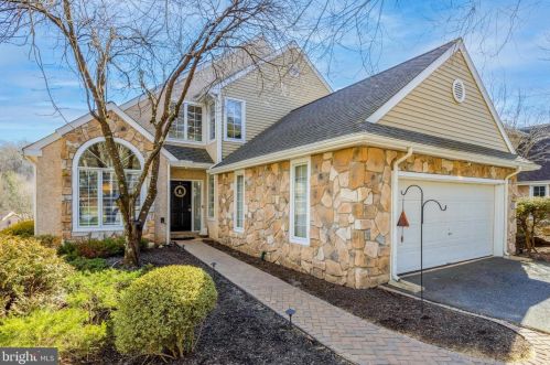 15 Saddle Run, Newtown Square, PA 19073-2926