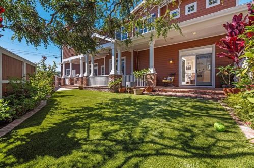 5250 Appian Way, Long Beach CA  90803-1901 exterior