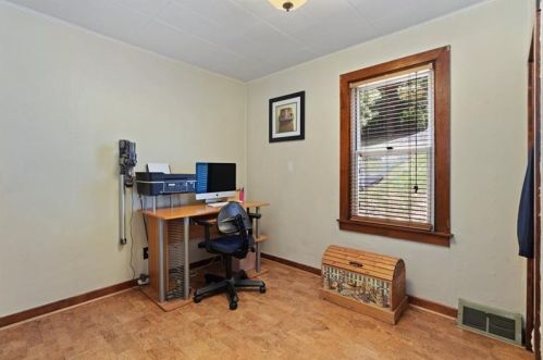 413 Vogel Dr, New Kensington PA  15068-5045 exterior