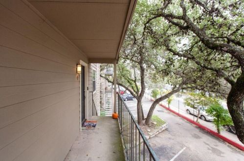 6700 Cooper Ln, Austin TX 78745-3100 exterior