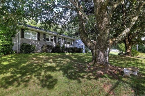 70 Clinton Hill Rd, Waterbury, CT 06716-1011