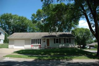 1810 Phyllrich Dr, Dubuque, IA 52002-3761