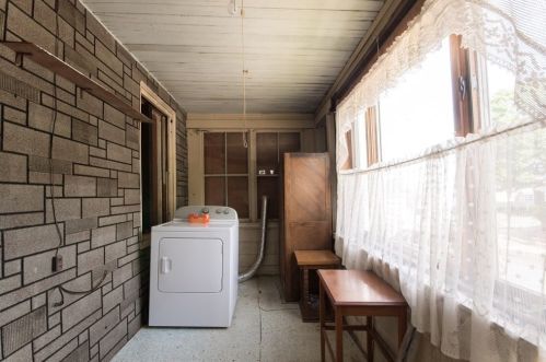 13 Middlesex St, Fall River MA 02723-3721 exterior