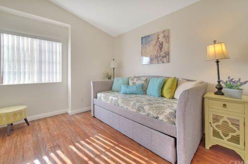 751 Larch Ave, Rialto CA  92376-4751 exterior