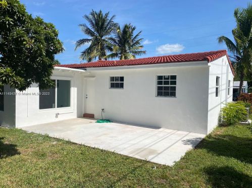 1310 23rd Ave, Hollywood FL  33020-6218 exterior