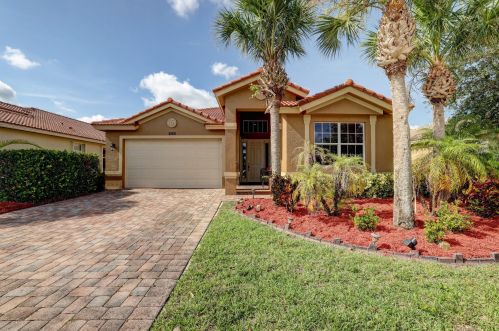 2165 Newport Isles Blvd, Fort Pierce, FL 34953-4579