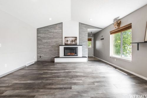 6419 Malstrom Ln, Salt Lake City, UT 84107-7214