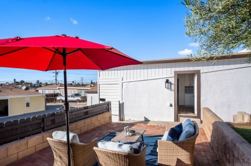 2031 Lanoitan Ave, National City CA  91950-6237 exterior