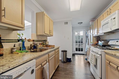 732 11 St, Washington DC 20010-2405 exterior