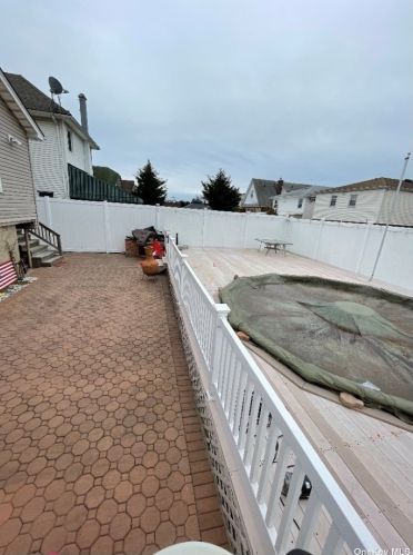 161-12 99th St, Jamaica NY  11414-2811 exterior