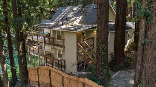 20920 Nez Perce Trl, Los Gatos CA  95033-8829 exterior