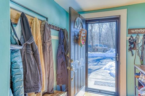 14 1st St, Cornwall Hud, NY 12520-1314